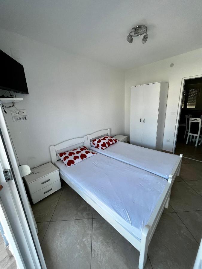 Apartments Apartmani Bojana Утьеха Экстерьер фото